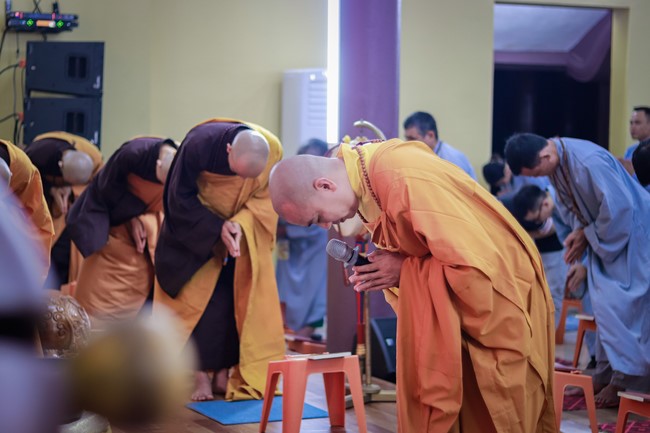 The six-sense together repentant Ceremony on Aug. 30th, Year of the Tiger at Hoa Phuc Pagoda
