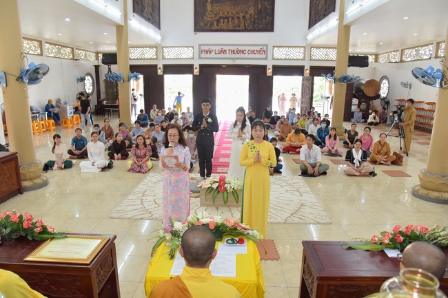 Wedding Ceremony at the pagoda