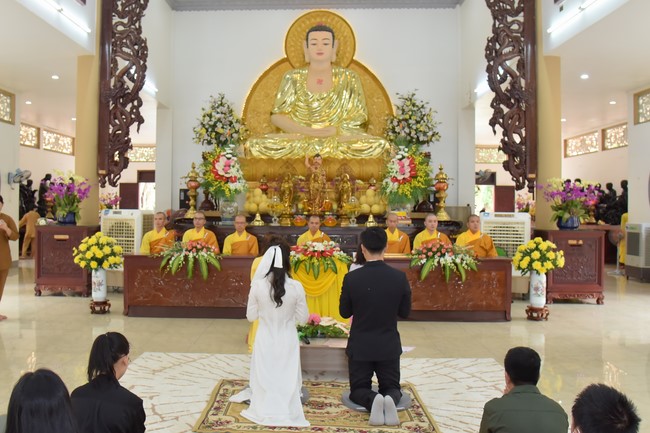 Wedding Ceremony at the pagoda