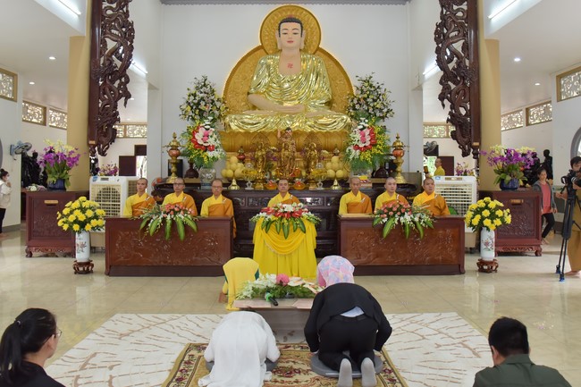 Wedding Ceremony at the pagoda