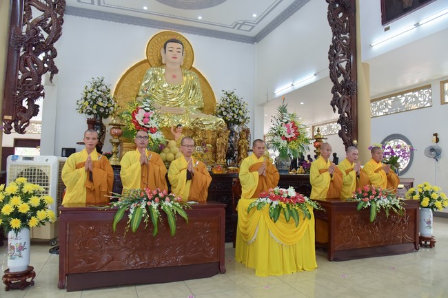 Wedding Ceremony at the pagoda