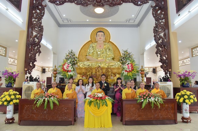 Wedding Ceremony at the pagoda