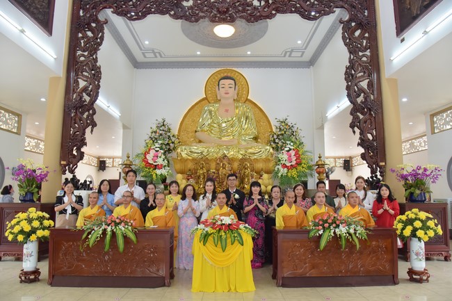 Wedding Ceremony at the pagoda