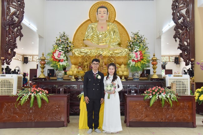 Wedding Ceremony at the pagoda