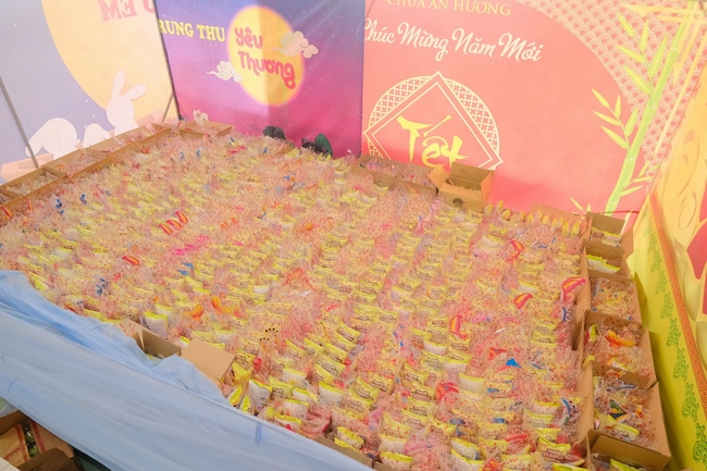 The Full Moon Giving Kids at An Huong Pagoda, An Giang
