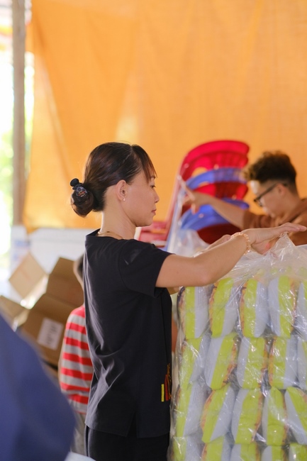 The Full Moon Giving Kids at An Huong Pagoda, An Giang