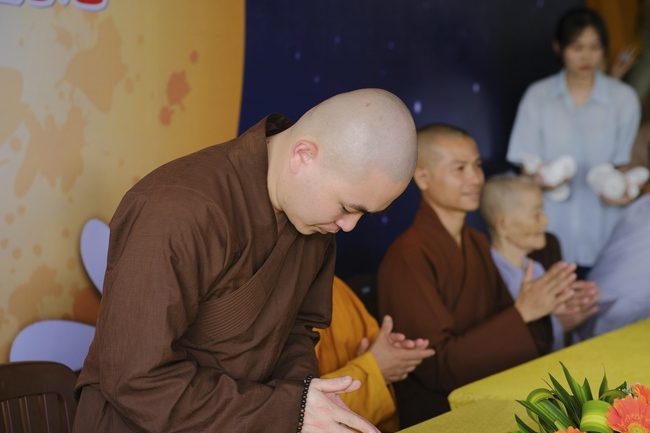 The Full Moon Giving Kids at An Huong Pagoda, An Giang