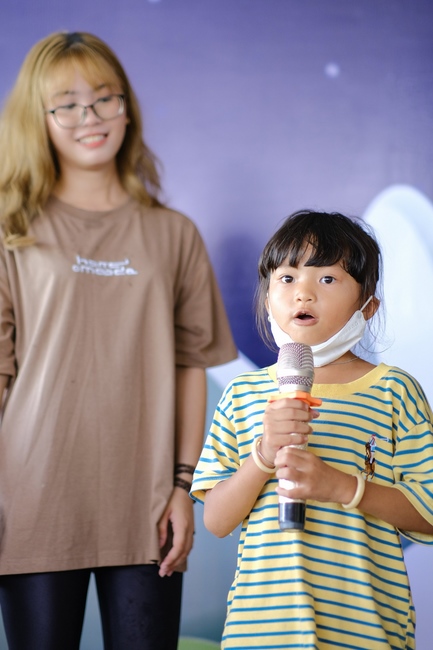 The Full Moon Giving Kids at An Huong Pagoda, An Giang