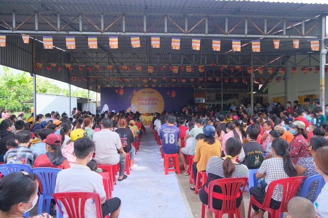 The Full Moon Giving Kids at An Huong Pagoda, An Giang