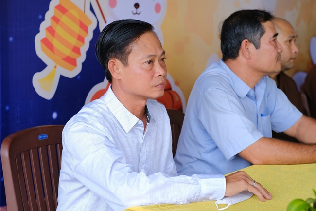The Full Moon Giving Kids at An Huong Pagoda, An Giang