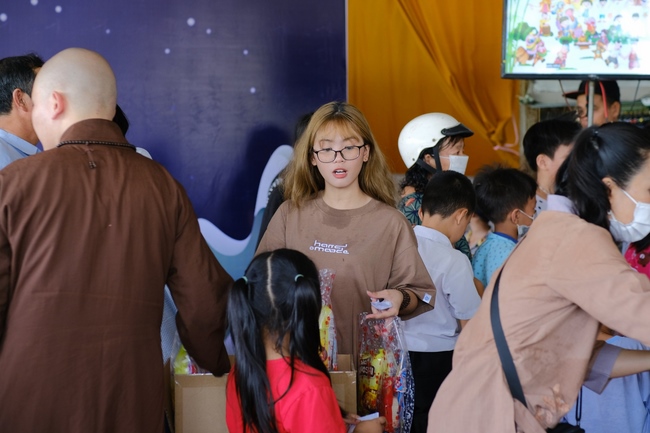 The Full Moon Giving Kids at An Huong Pagoda, An Giang