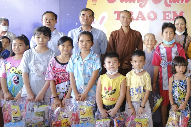The Full Moon Giving Kids at An Huong Pagoda, An Giang
