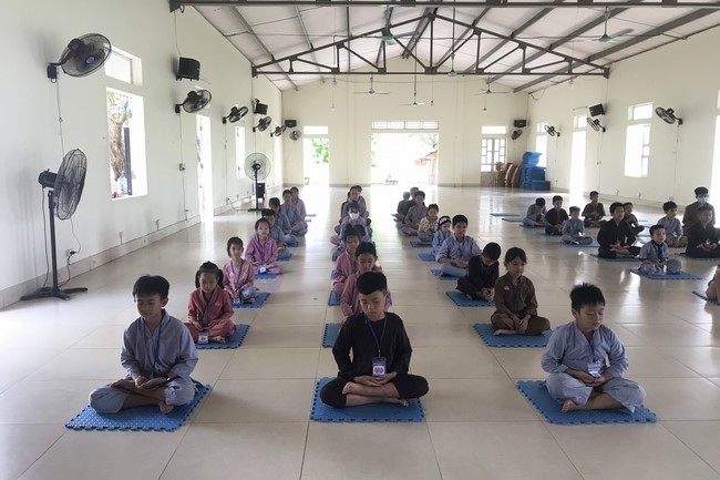 The 10th Lotus seeds Sowing Retreat at Dong Cao Pagoda