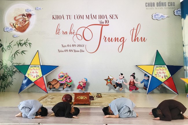 The 10th Lotus seeds Sowing Retreat at Dong Cao Pagoda