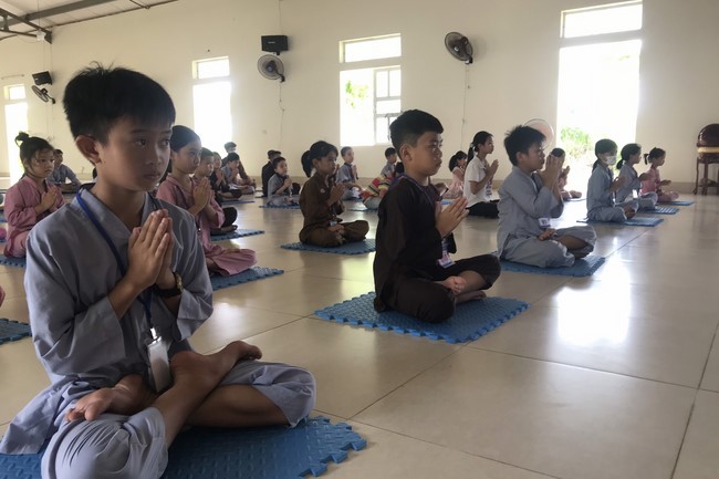 The 10th Lotus seeds Sowing Retreat at Dong Cao Pagoda