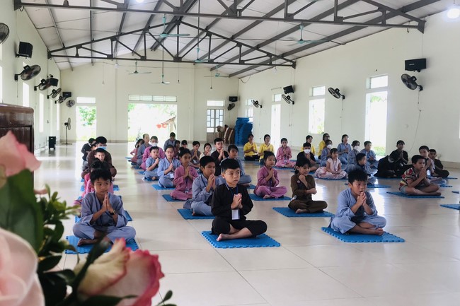 The 10th Lotus seeds Sowing Retreat at Dong Cao Pagoda