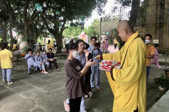 The 10th Lotus seeds Sowing Retreat at Dong Cao Pagoda