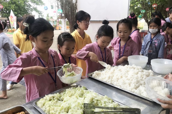 The 10th Lotus seeds Sowing Retreat at Dong Cao Pagoda