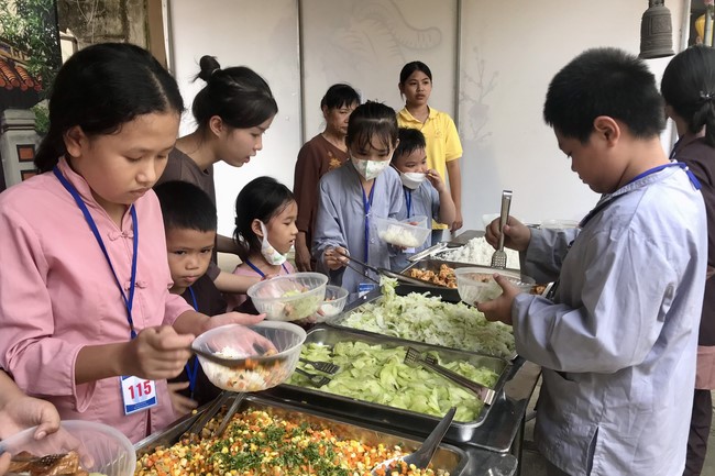 The 10th Lotus seeds Sowing Retreat at Dong Cao Pagoda
