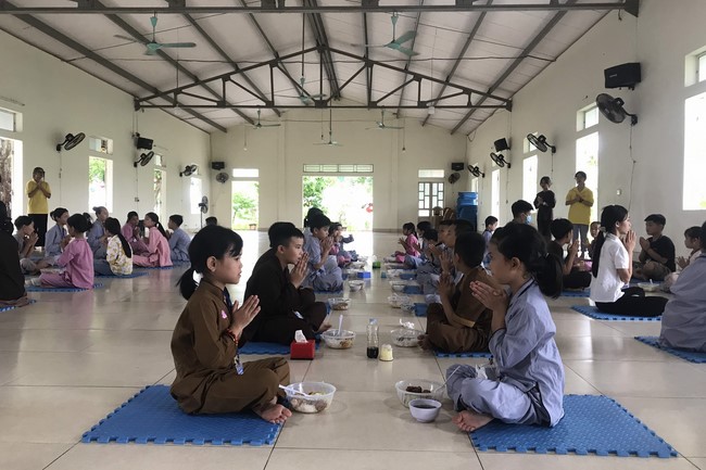 The 10th Lotus seeds Sowing Retreat at Dong Cao Pagoda