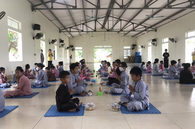 The 10th Lotus seeds Sowing Retreat at Dong Cao Pagoda