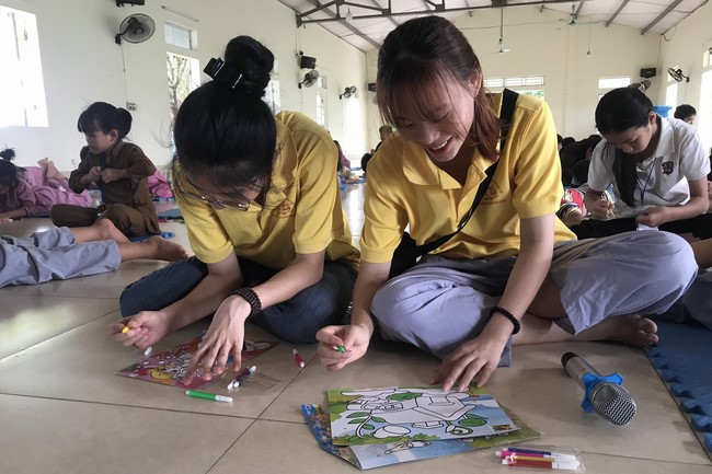 The 10th Lotus seeds Sowing Retreat at Dong Cao Pagoda