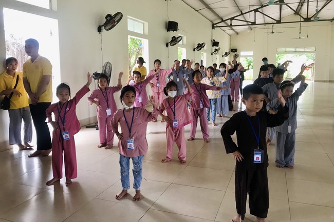 The 10th Lotus seeds Sowing Retreat at Dong Cao Pagoda