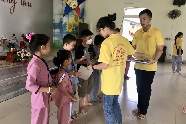 The 10th Lotus seeds Sowing Retreat at Dong Cao Pagoda