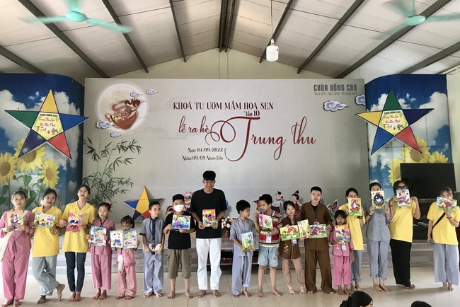 The 10th Lotus seeds Sowing Retreat at Dong Cao Pagoda