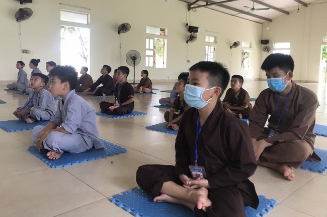 The 10th Lotus seeds Sowing Retreat at Dong Cao Pagoda