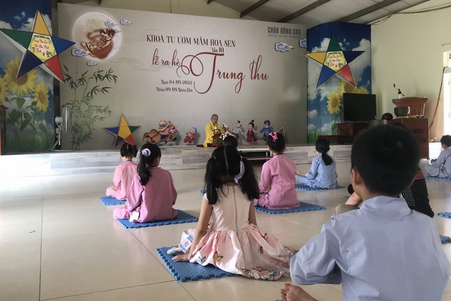 The 10th Lotus seeds Sowing Retreat at Dong Cao Pagoda
