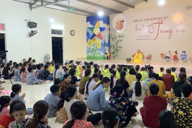 Mid-Autumn Festival at Dong Cao Pagoda- Thanh Hoa