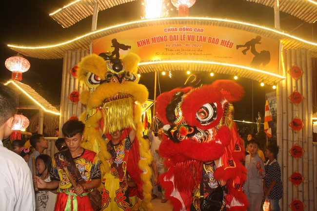 Mid-Autumn Festival at Dong Cao Pagoda- Thanh Hoa