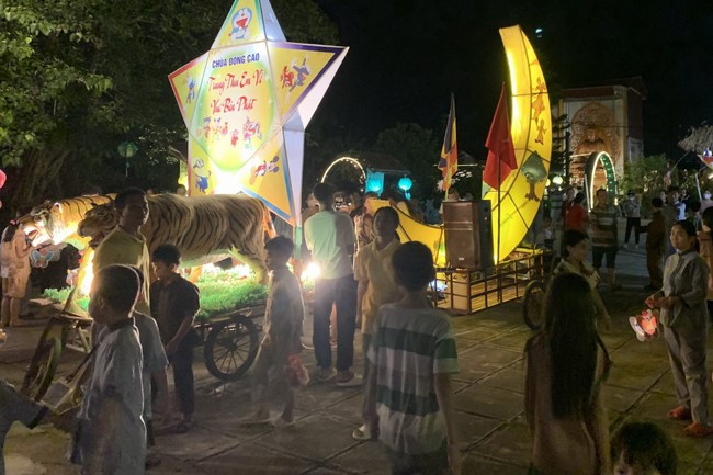 Mid-Autumn Festival at Dong Cao Pagoda- Thanh Hoa