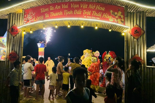 Mid-Autumn Festival at Dong Cao Pagoda- Thanh Hoa