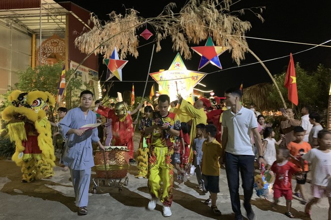 Mid-Autumn Festival at Dong Cao Pagoda- Thanh Hoa