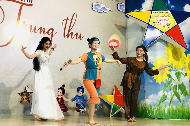 Mid-Autumn Festival at Dong Cao Pagoda- Thanh Hoa