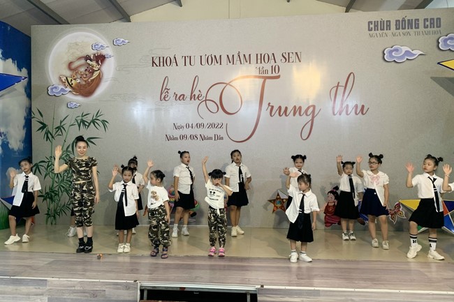 Mid-Autumn Festival at Dong Cao Pagoda- Thanh Hoa