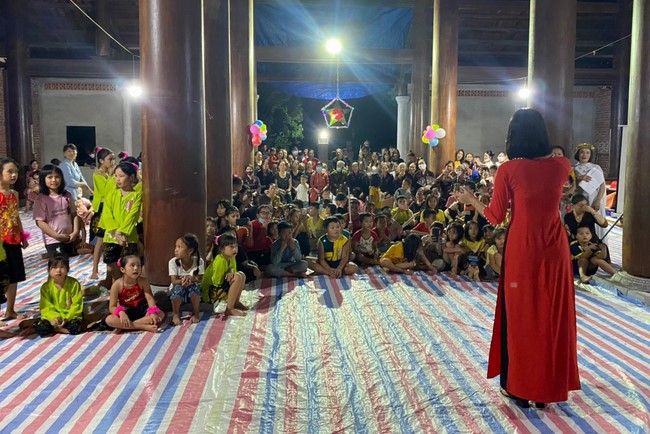 Enjoy the Full Moon Festival at Van Dai Phuoc Pagoda, Ha Tinh