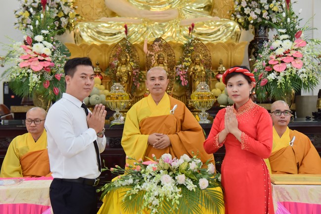 Wedding Ceremony at the pagoda