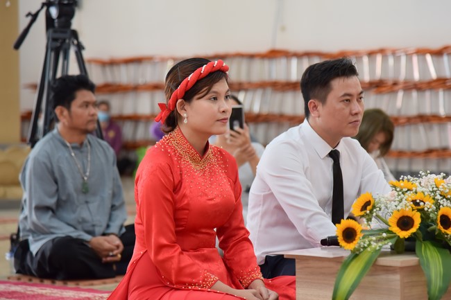 Wedding Ceremony at the pagoda