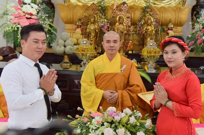 Wedding Ceremony at the pagoda