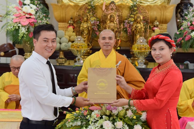 Wedding Ceremony at the pagoda
