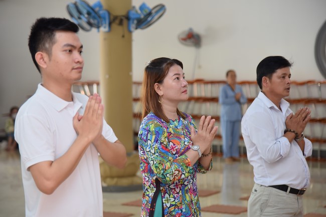Wedding Ceremony at the pagoda