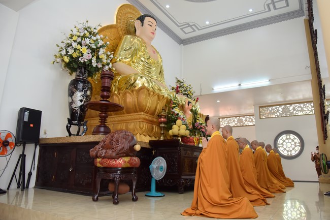 Wedding Ceremony at the pagoda