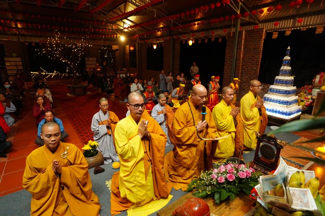 Three-Jewel Refuge Ceremony at Dai Co Viet Pagoda – Yen Bai