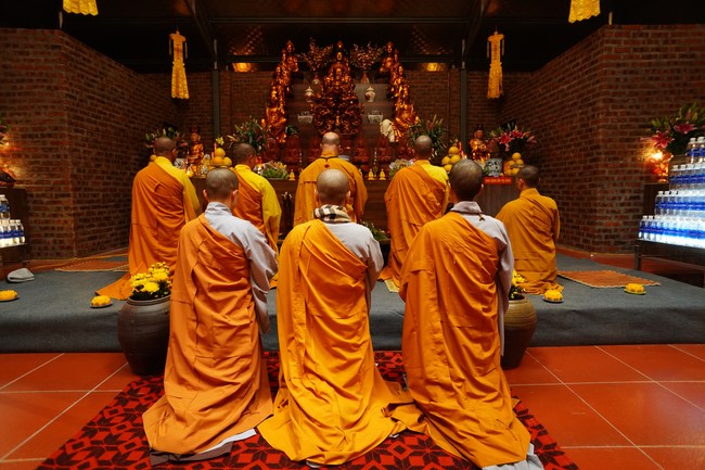 Three-Jewel Refuge Ceremony at Dai Co Viet Pagoda – Yen Bai