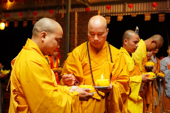 Three-Jewel Refuge Ceremony at Dai Co Viet Pagoda – Yen Bai