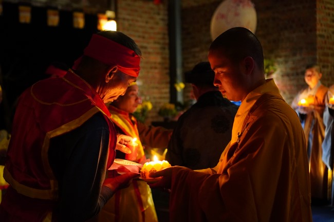 Three-Jewel Refuge Ceremony at Dai Co Viet Pagoda – Yen Bai