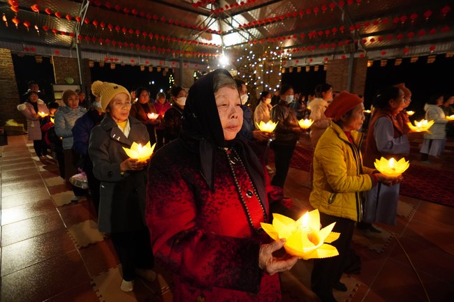 Three-Jewel Refuge Ceremony at Dai Co Viet Pagoda – Yen Bai